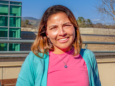 Headshot of Alison Pizarro